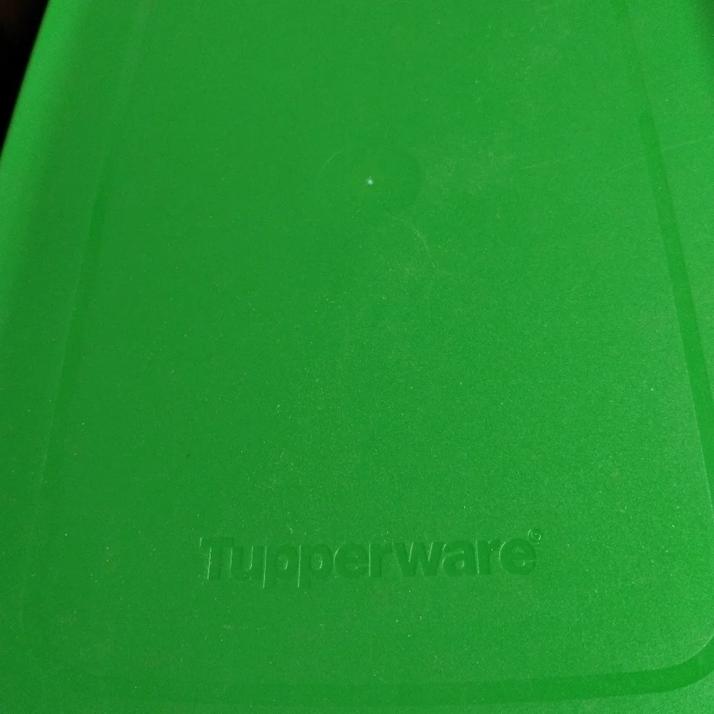 New Tupperware 1.8L Green Fruit And Veggie Keeper Storage Container